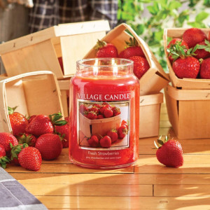 Village Candle® Fresh Strawberries 2-Docht-Kerze 602g