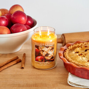 Village Candle® Warm Apple Pie 2-Docht-Kerze 602g