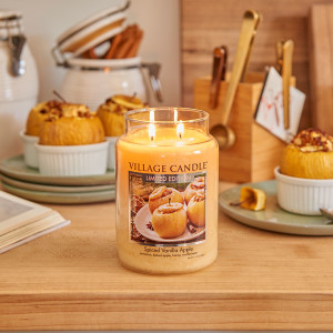 Village Candle® Spiced Vanilla Apple 2-Docht-Kerze 602g