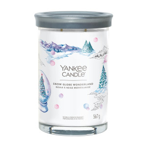 Yankee Candle® Snow Globe Wonderland Signature...