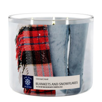 Blankets & Snowflakes 3-Docht-Kerze 411g