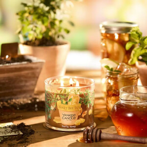 Vanilla Cupcake -  Honey Bee Tea - Iced Tea ·...