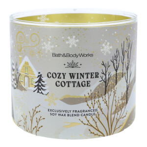Cozy Winter Cottage 3-Docht-Kerze 411g