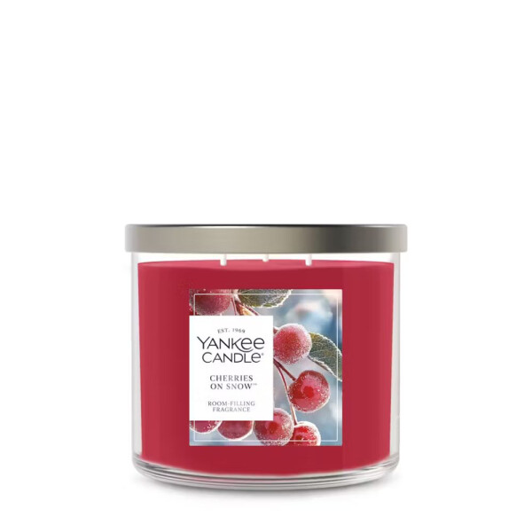Cherries On Snow™ 3-Docht-Kerze 411g