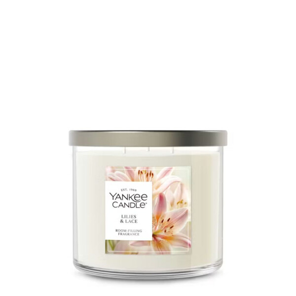 Lilies & Lace 3-Docht-Kerze 411g