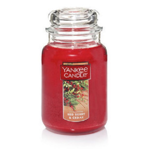 Yankee Candle® Red Berry & Cedar Großes...