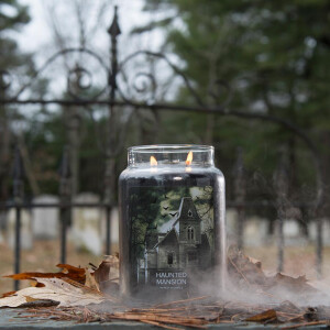 Village Candle® Haunted Mansion 2-Docht-Kerze 602g